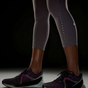 LULULEMON High Rise Crop with Pockets 23" REFLECTIVE sz 4